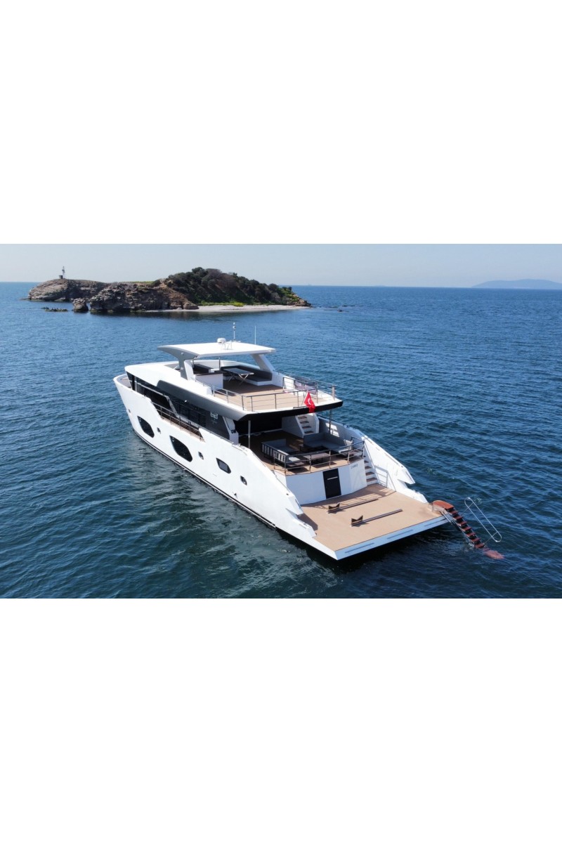 Carbo Yacht for Sale 90